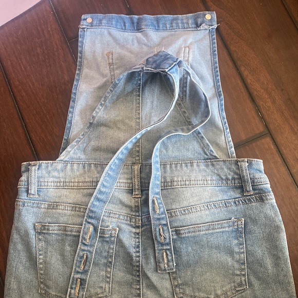 Overalls - Picture 5 of 5